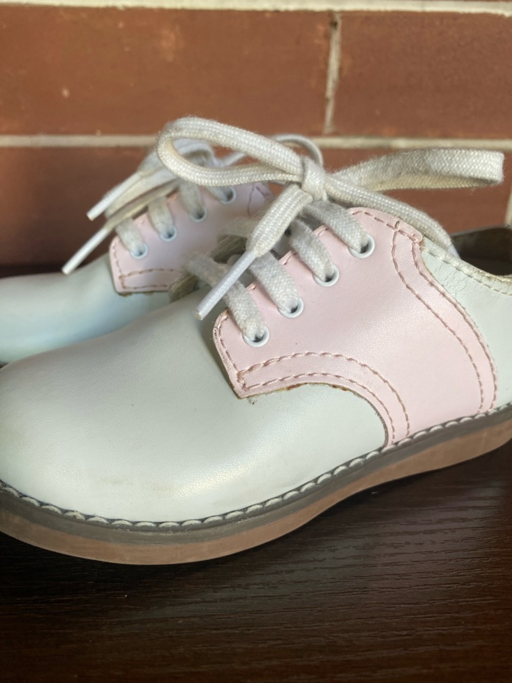 Footmates Cheer Oxford Shoes in Rose and White - Picture 10 of 10
